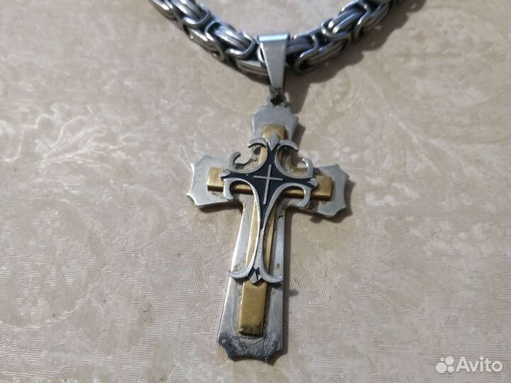 Крест с цепью