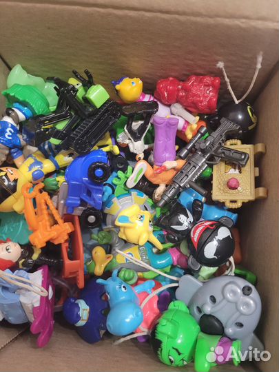 Киндер и другие игрушки коробка