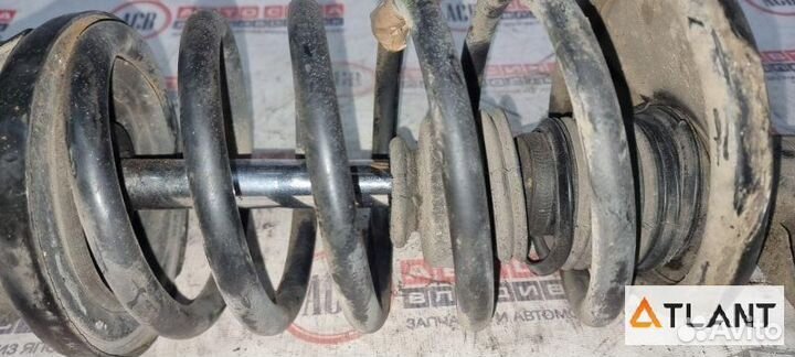 Стойка передняя правая nissan terrano regulus