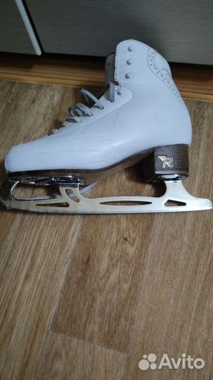 Фигурные коньки risport rf3 pro 265