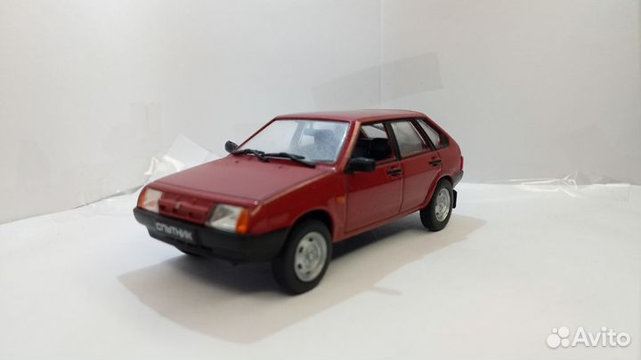 Модели автомобилей 1:43 Deagostini