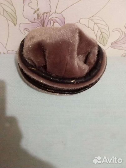 Берет женские насила мало