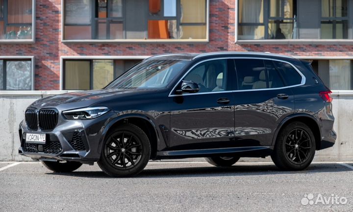 Аренда BMW X5 G05 (2018—2023) от одной минуты в Москве