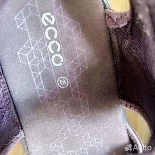 Босоножки для девочки ecco