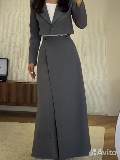 Продаю костюм юбку
