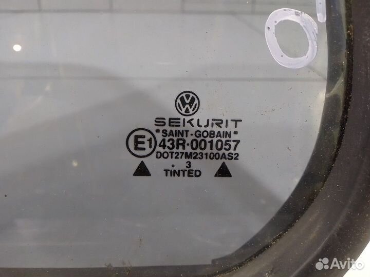 Стекло двери заднее левое глухое