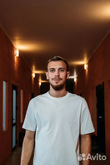 Ведущий на свадьбу на 2х языках