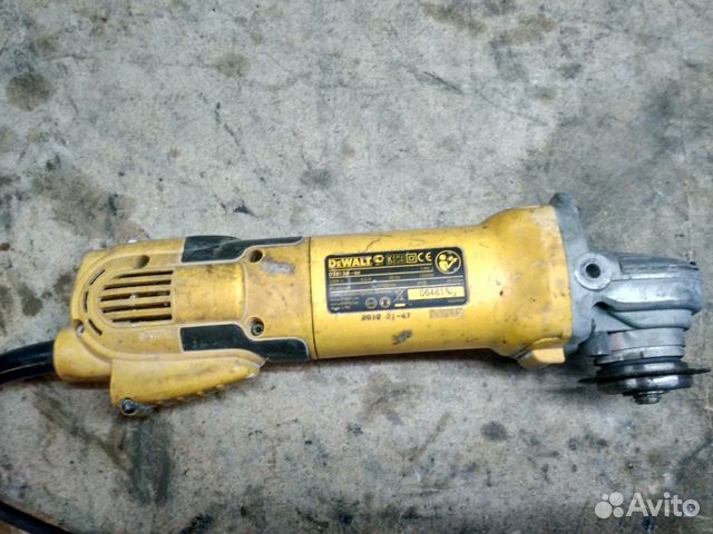 Авито болгарка. D28136 DEWALT. DEWALT d28136-QS. Болгарка DEWALT 28136. УШМ ДЕВОЛТ d28136 QS.