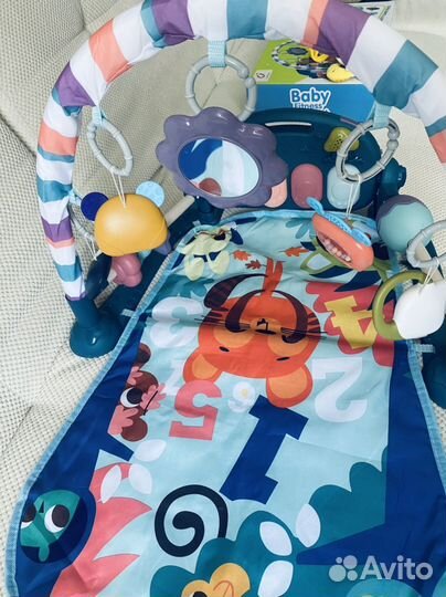 Развивающий коврик с пианино