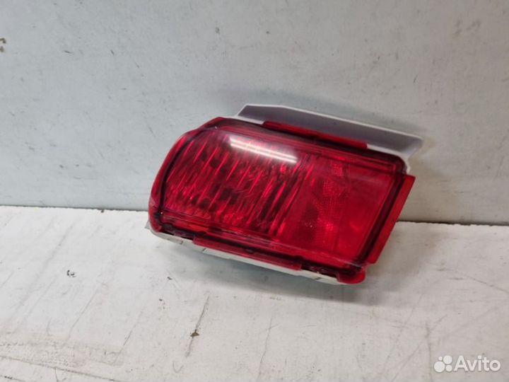 Фонарь противотуманный задний левый Toyota Land