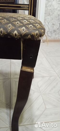 Кухонный стол и стулья комплект