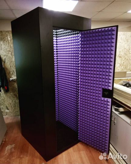 Кабинка с шумоизоляцией для звукозаписи