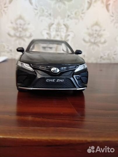 Тайота Камри масштаб 1:24 и газ Волга 31029