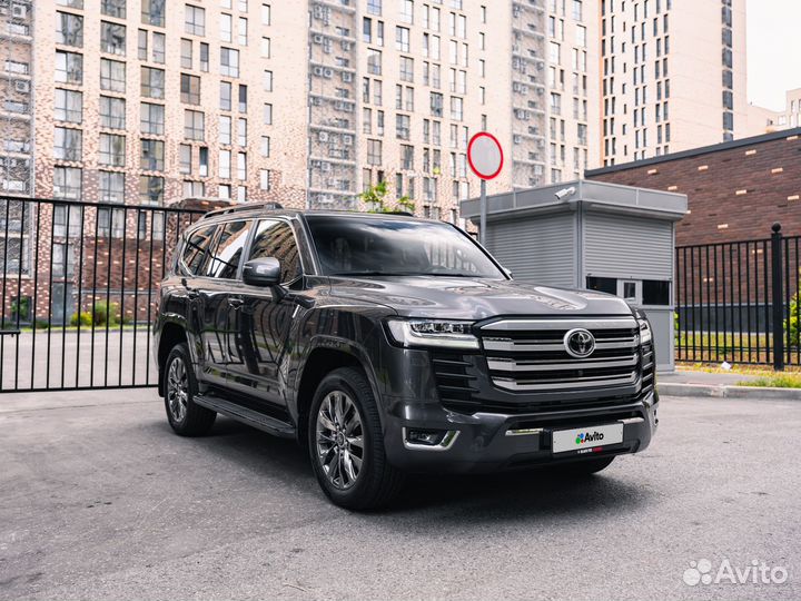 Toyota Land Cruiser 3.5 AT, 2023, 50 км