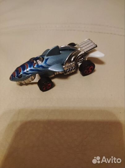 Hot wheels машинки