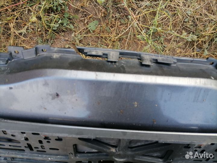 Продаю бампер от киа рио 3