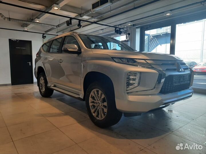 Mitsubishi Pajero Sport 2.4 AT, 2022
