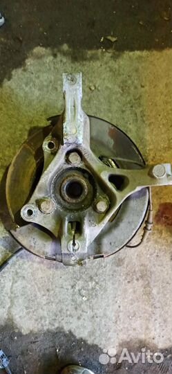 Кулак поворотный передний правый Opel Astra J