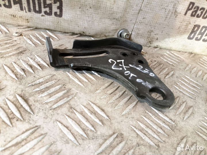 Кронштейн генератора Hyundai Solaris 2