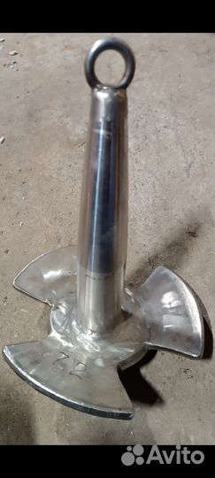 Якорь для лодки