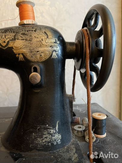 Швейная машина СССР ножная винтажная