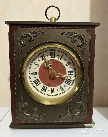 Настольные часы