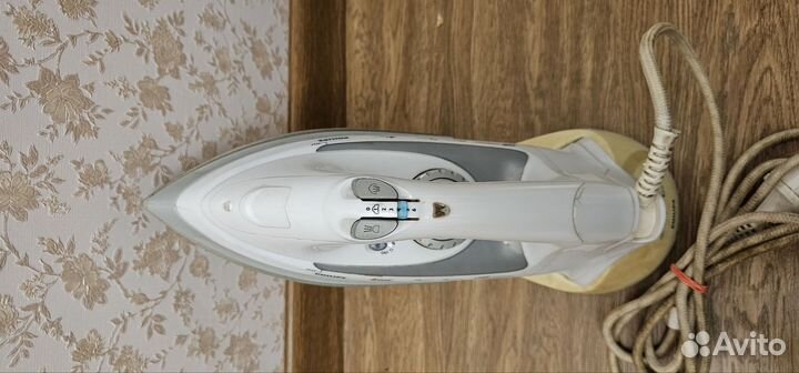Паровой утюг Philips