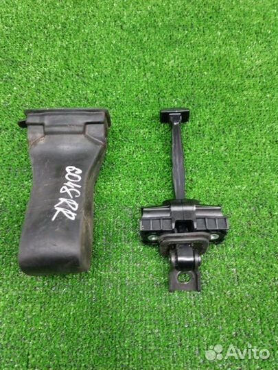 Ограничитель двери задний Volkswagen Golf 7 CJZ