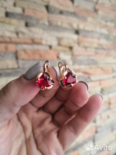 Золотые серьги с рубином RG585