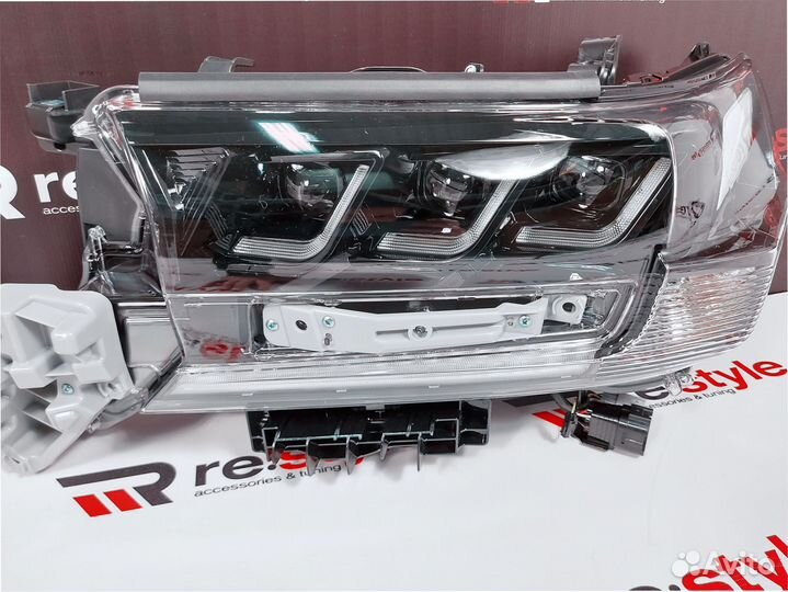 Фары Toyota Land Cruiser 200