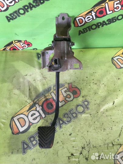 Педаль тормоза Hyundai Solaris