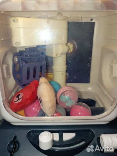 Автомат с игрушками хватайка