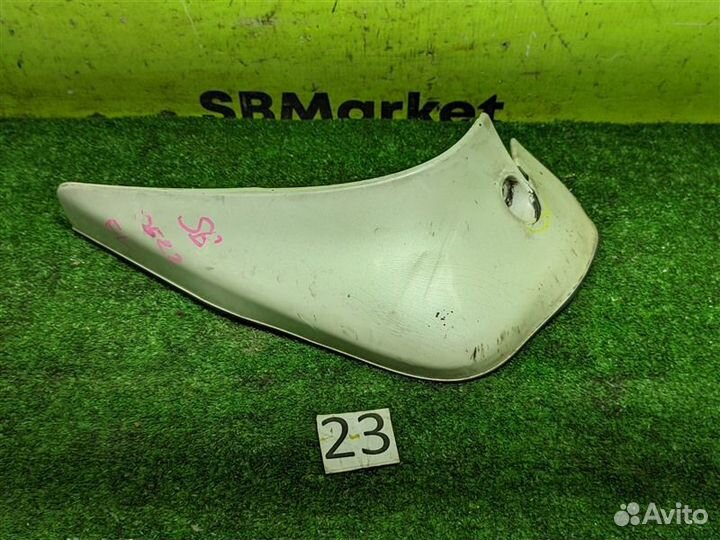 Брызговик передний левый Toyota Kluger MCU25