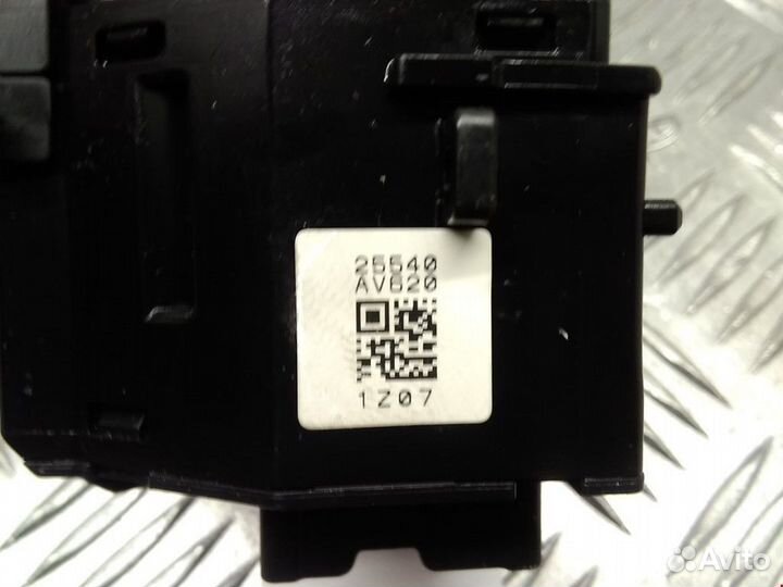 Переключатель поворотов Nissan Primera P12 2003