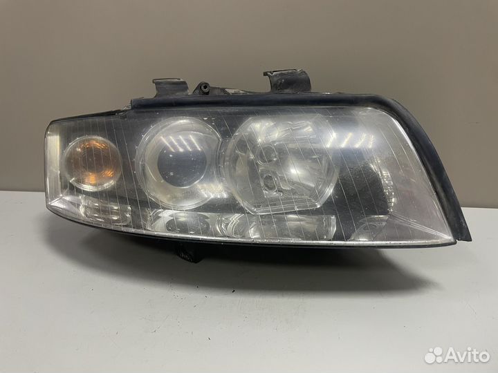 Фара правая ксенон Audi A4 8E B6 Ауди А4 8Е Б6