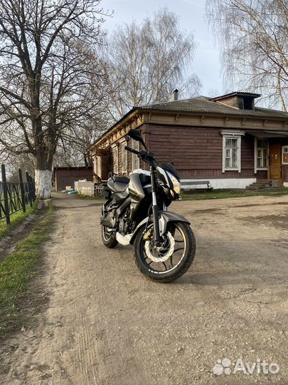 Мотоцикл bajaj pulsar ns200