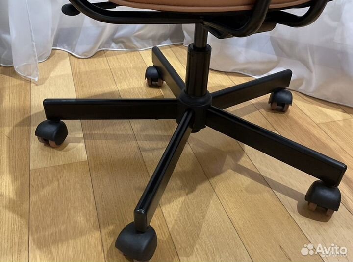 Кожаное кресло IKEA икея икеа alefjäll алефьелль