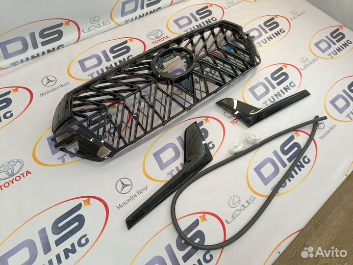 Решетка Land Cruiser 200 TRD Black с 2016г