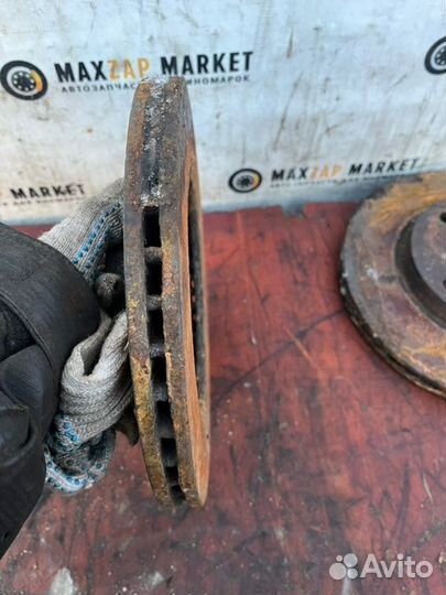 Передние тормозные диски Ford Fusion 1.6 2007