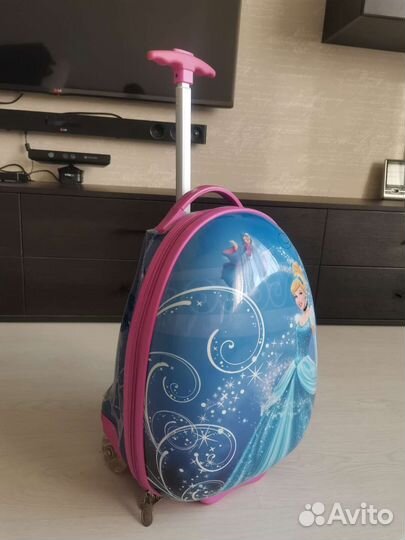 Чемодан на колесах детский disney