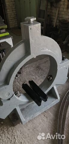 Люнет 1М65 ф 550 чугун новый