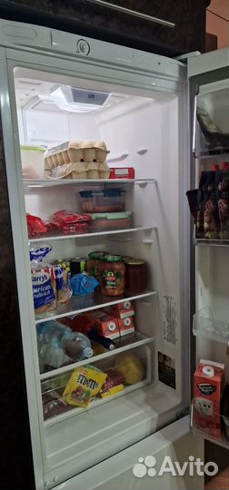 Холодильник Hotpoint Ariston