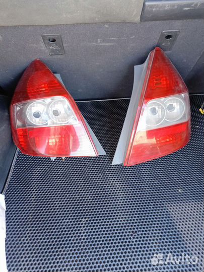 Задние фары Honda fit