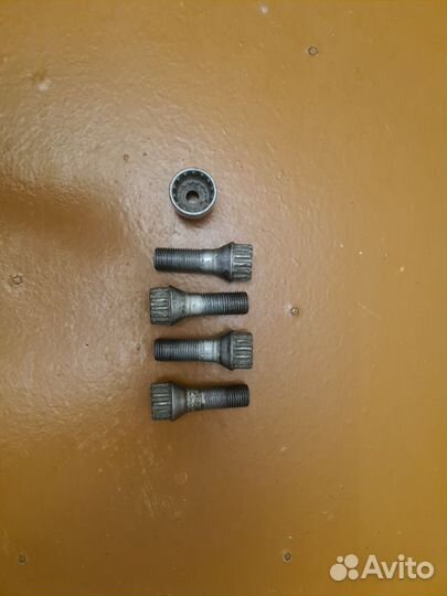 Колесные болты секретные М12х1.25