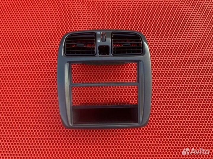 Центральная консоль Mitsubishi Space Star