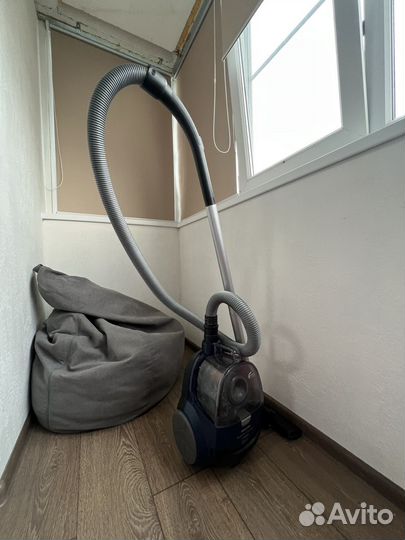 Пылесос philips