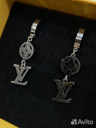 Серьги Louis Vuitton l