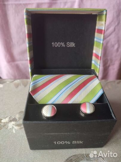 Галстук и запонки, подарочный набор