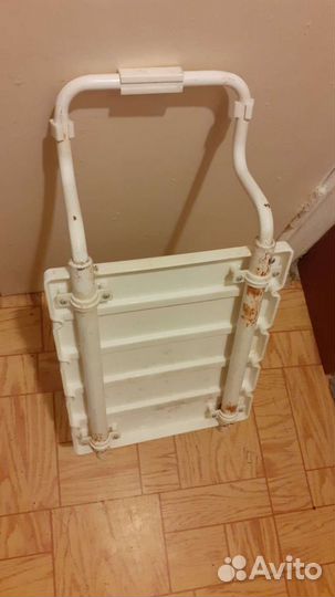 Сиденье на ванну