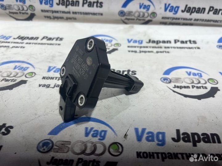 Датчик уровня масла в двигателе Audi A4 B8 cdnc